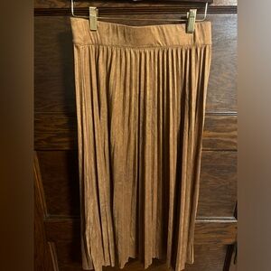 Tahari Tan  A-Line Pleated Long Skirt, Faux Leather, NWT, Size M